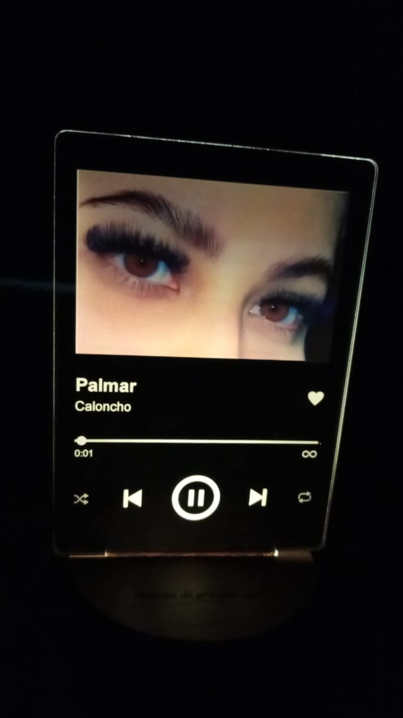 Customer photo review of Lámpara Canción