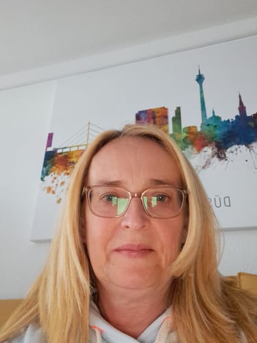 Customer photo review of Augenserum mit einem Sofort-Effekt | Instant Lift Serum