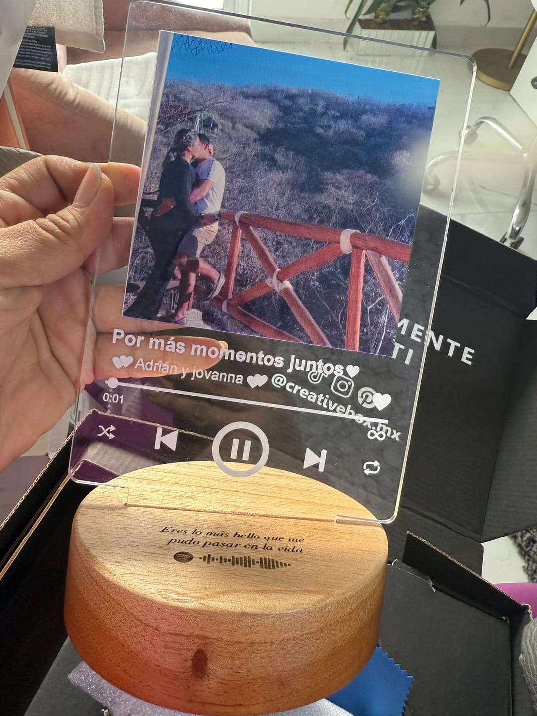 Customer photo review of Lámpara Canción
