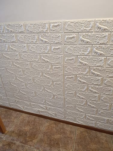 Customer photo review of Placa Revestimiento Autoadhesiva Pared Ladrillo Panel Deco