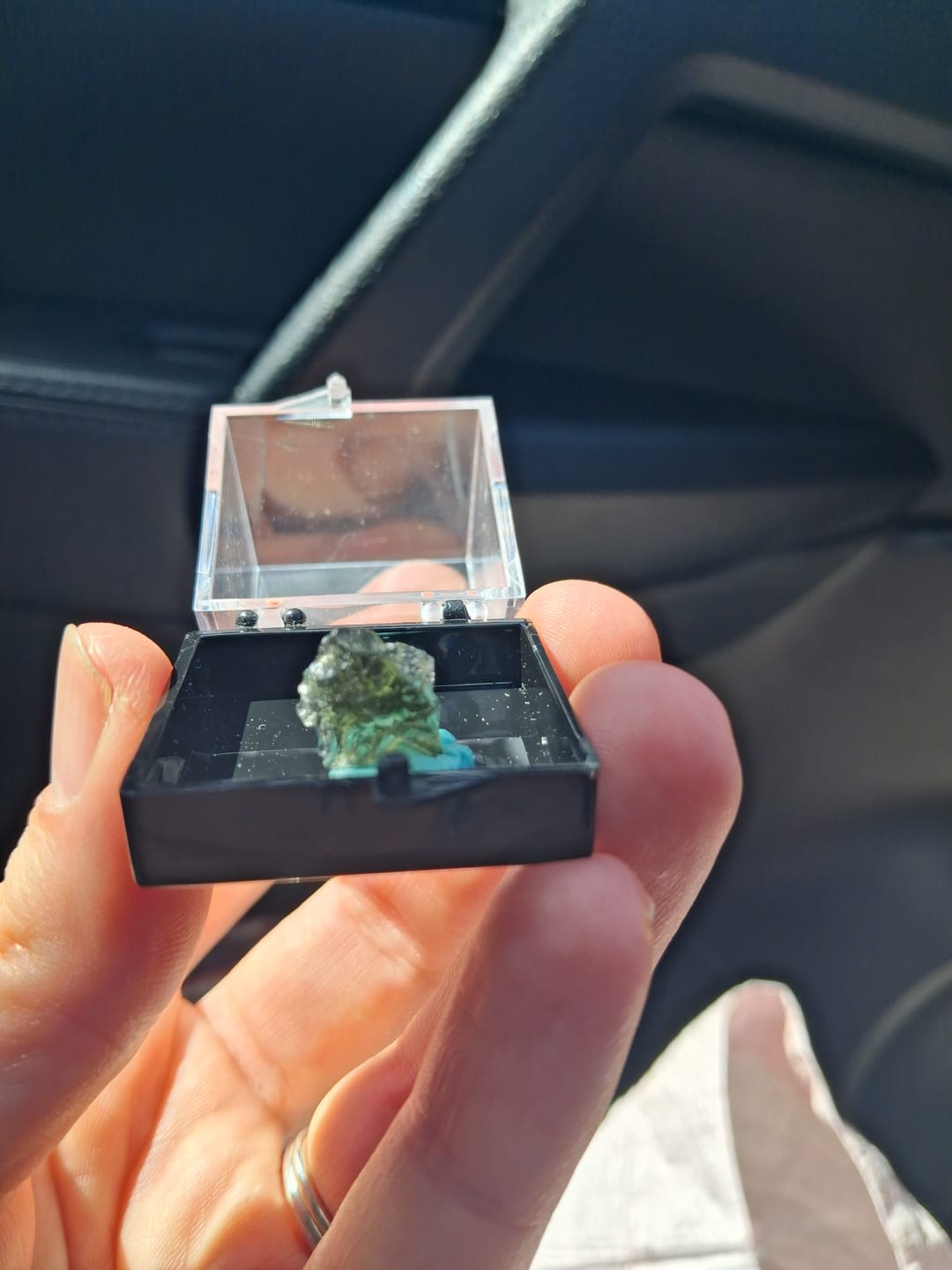 Customer photo review of Moldavite - Rough/raw pieces