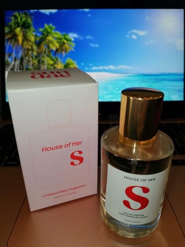 Customer photo review of House Of Her