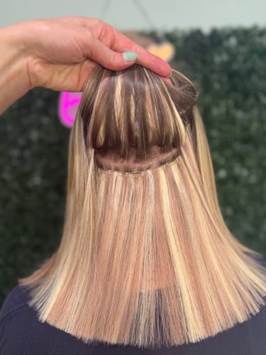 Customer photo review of Full Shine Top Invisible Flat Silk Weft Virgin Sew In Human Hair Extensions Highlights (#P18/613)