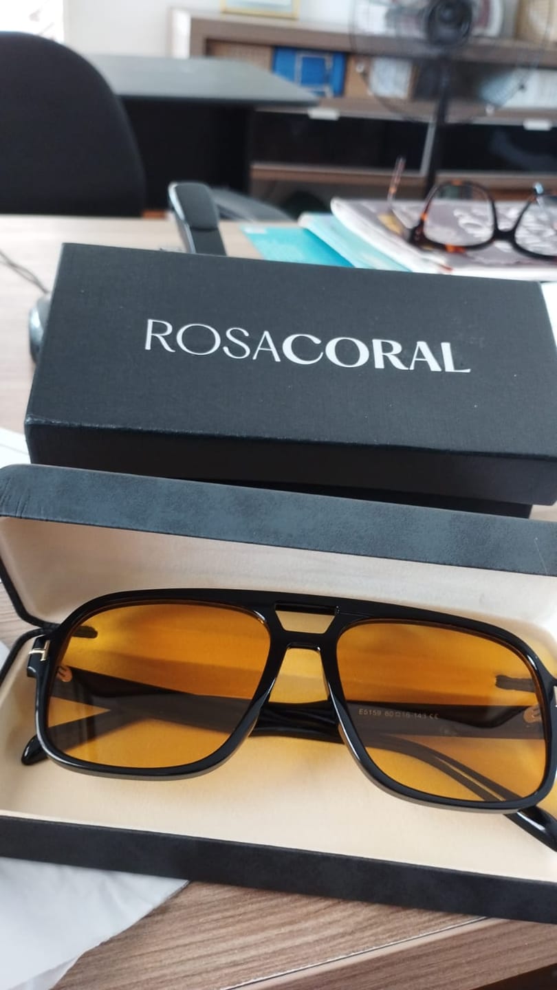 Customer photo review of Óculos Marino