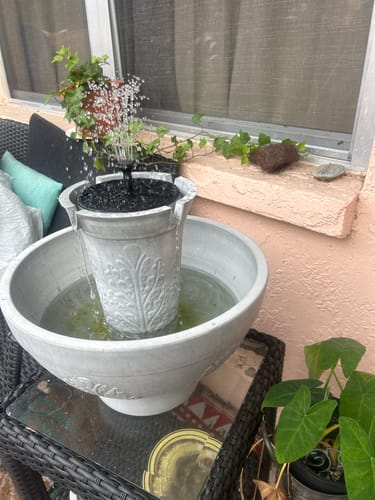 Customer photo review of Two Button Fountain Pump and Battery Compartment - no connection port