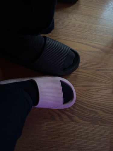 Customer photo review of Orthopädischer Hausschuh Cloudly™