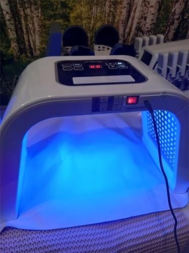 Customer photo review of LUMYHEALTH™ LED Light Therapy Machine