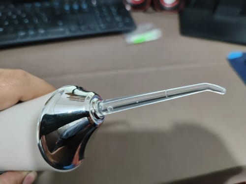 Fernanda Q. review of Irrigador Oral Recargable image 1 out of 1
