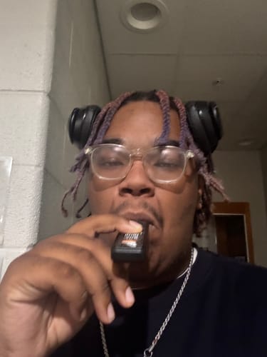 Customer photo review of Fuego Liquid Diamond Blend Disposable 4g - Hood Candy