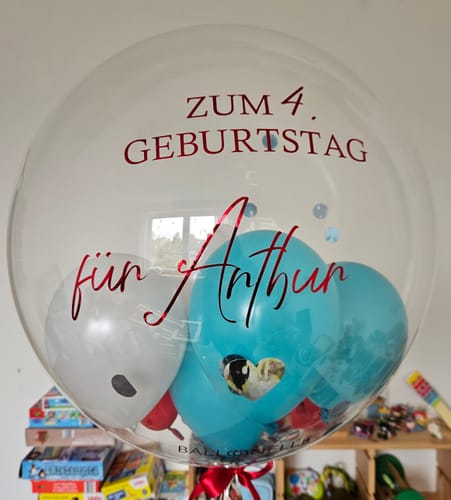 Kundenbewertung mit Foto zu Red 15th Birthday Designer Ballon