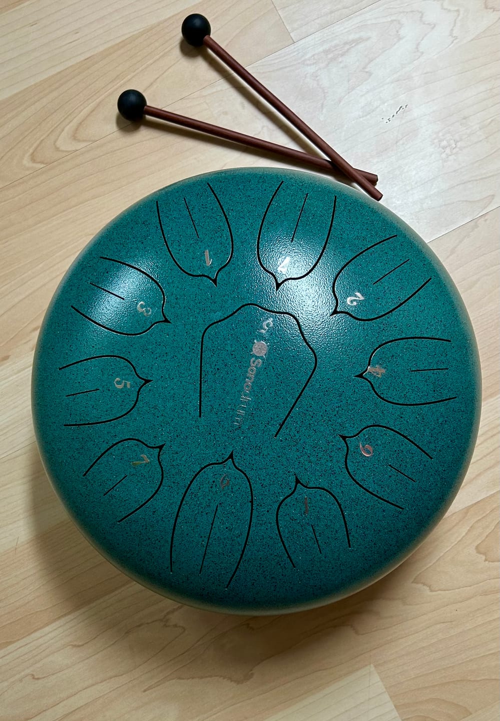 Customer photo review of Sonodrum Zungentrommel - "Standard" - Handgefertigt - 30cm - 11 Zungen - D-Dur