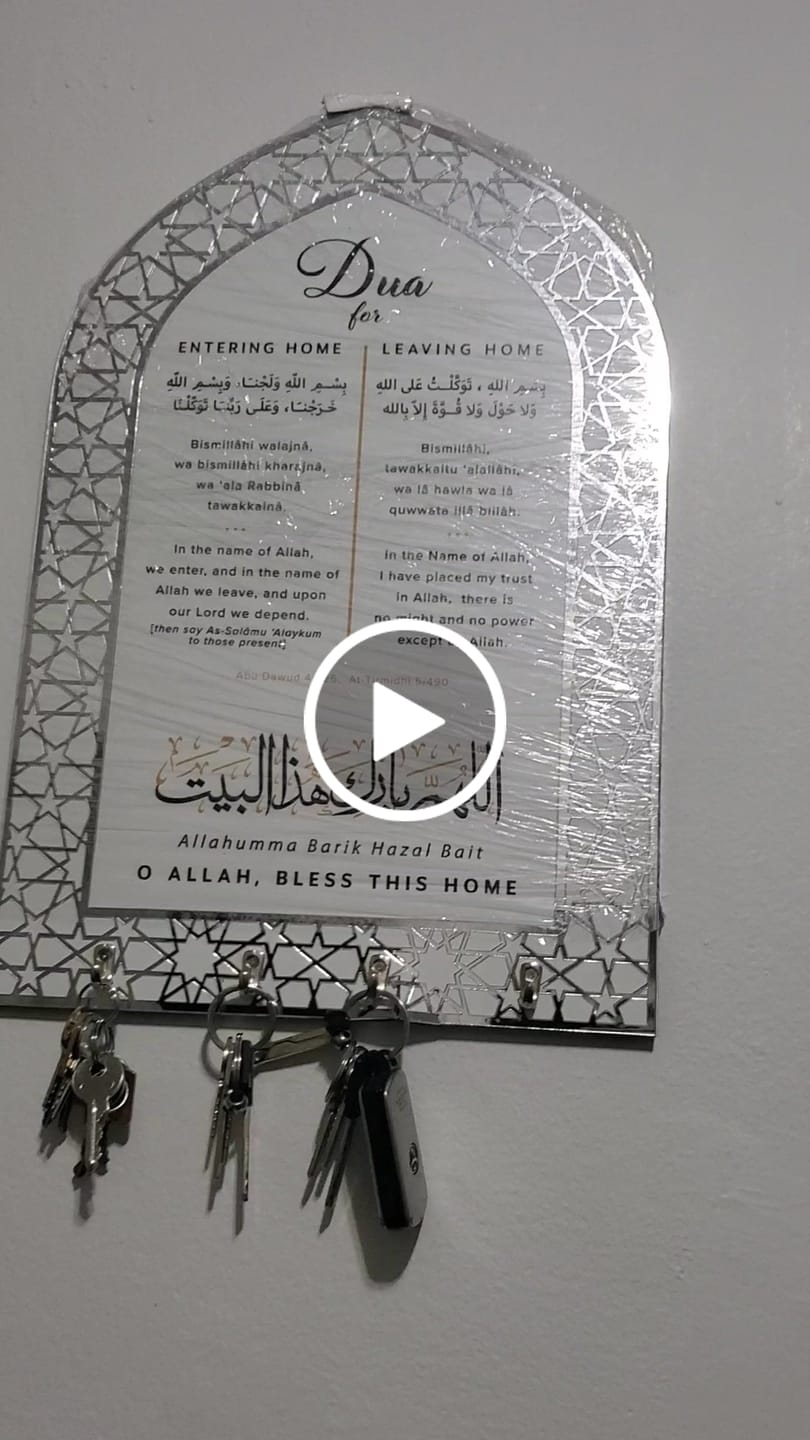 Customer video review of Dua for Entering and Leaving Home Islamic Key Holder