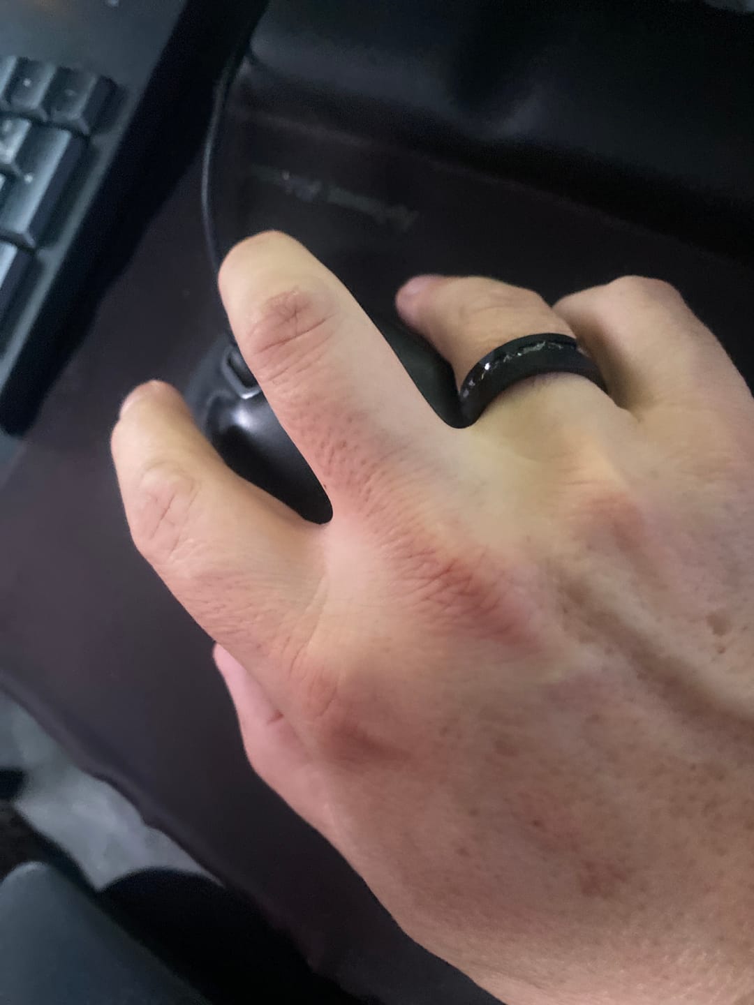 Customer photo review of Anillo Diamonds Trench Carburo de Tungsteno