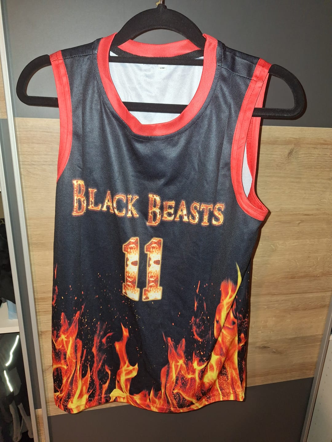 Customer photo review of Benutzerdefinierter  Flame Basketballanzug für Erwachsene und Kinder Personalisiertes Trikot