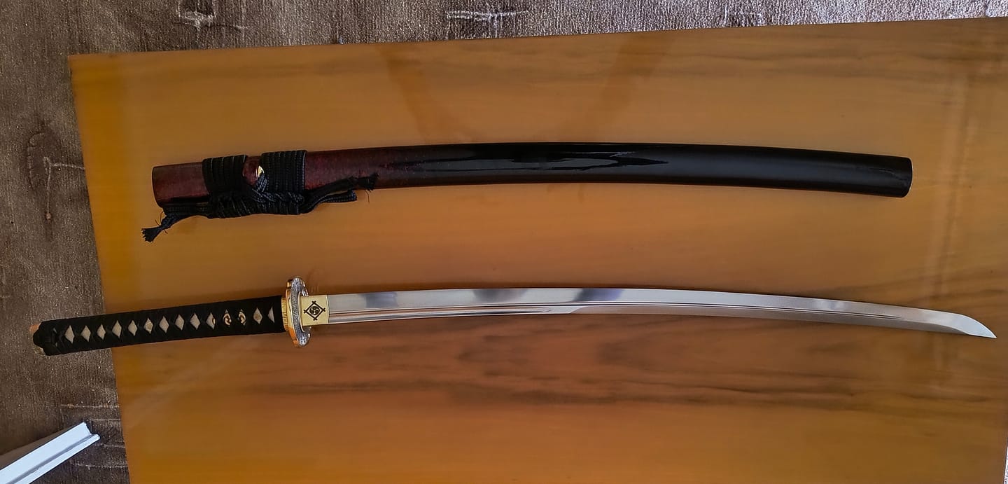 Customer photo review of The Surudoi Handmade Katana Extra Sharp Spring Steel Unokubi-Zukuri