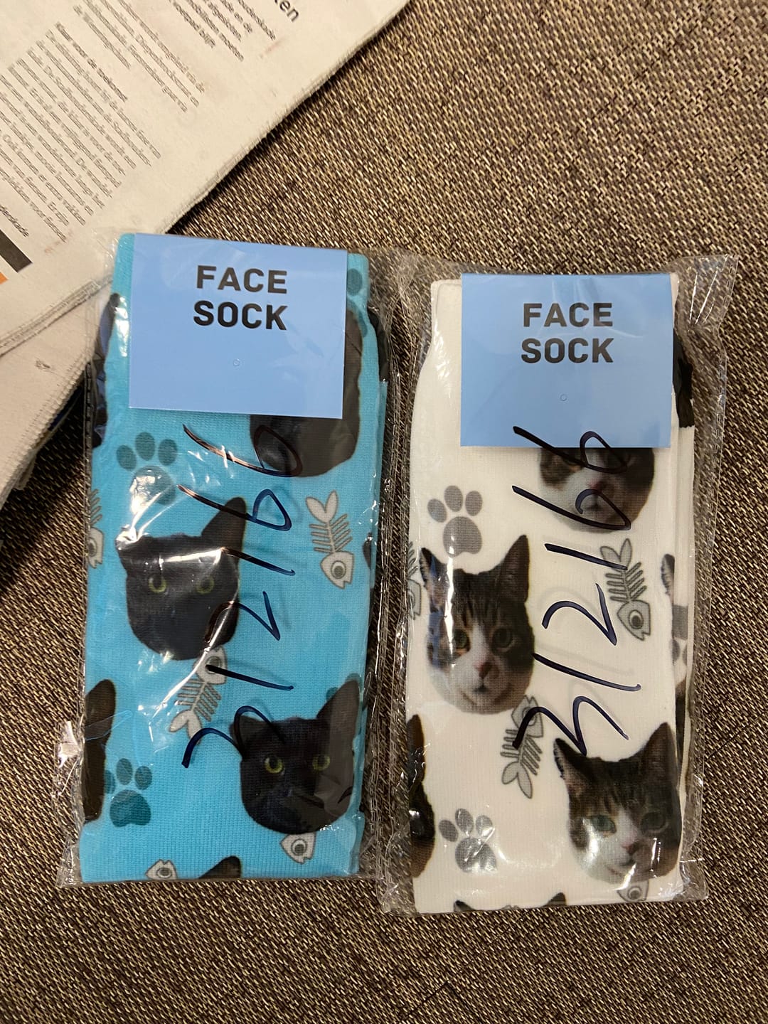 Customer photo review of FaceSock® | Custom Katten Sokken Met Foto