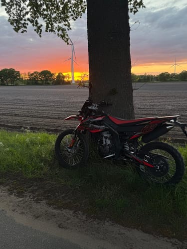 Customer photo review of COMPETITION - GRAPHICS KIT