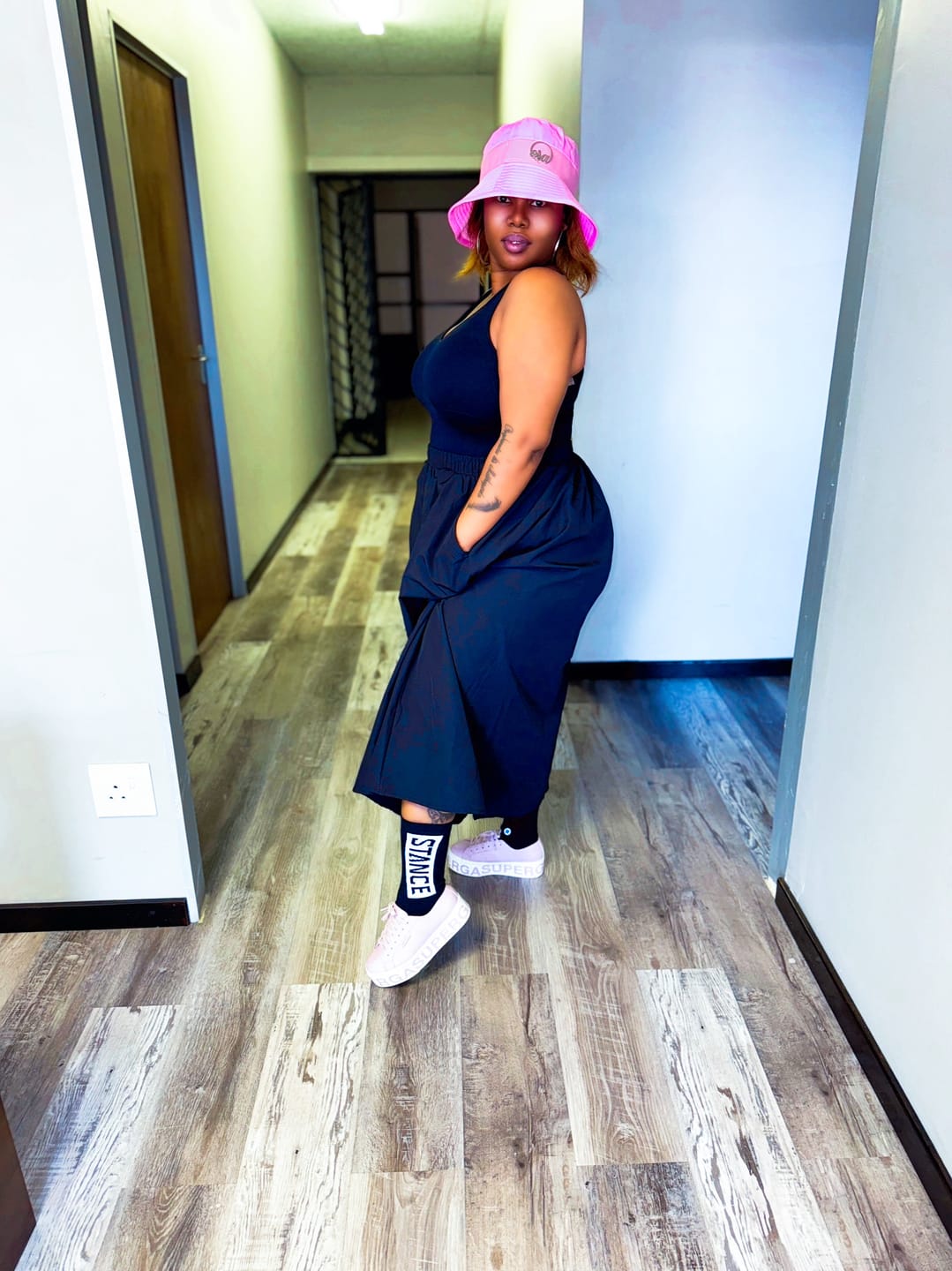 Customer photo review of Black Billy Bucket Hat