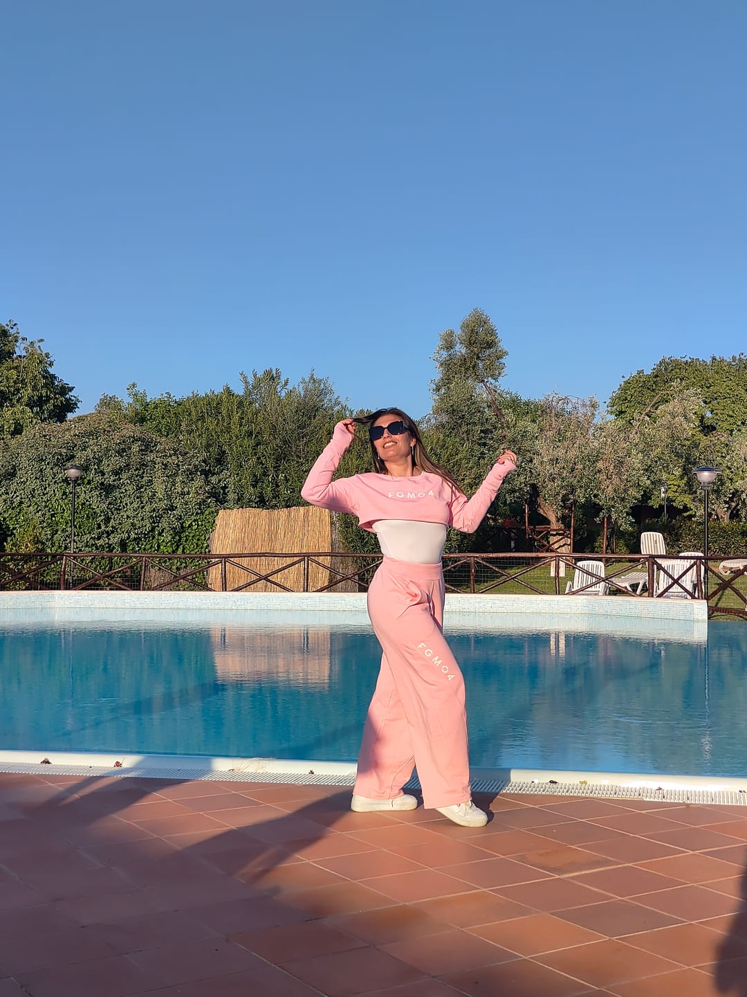 Customer photo review of Felpa Mini Crop Ikonic FW 24/25 Rosa Chiaro