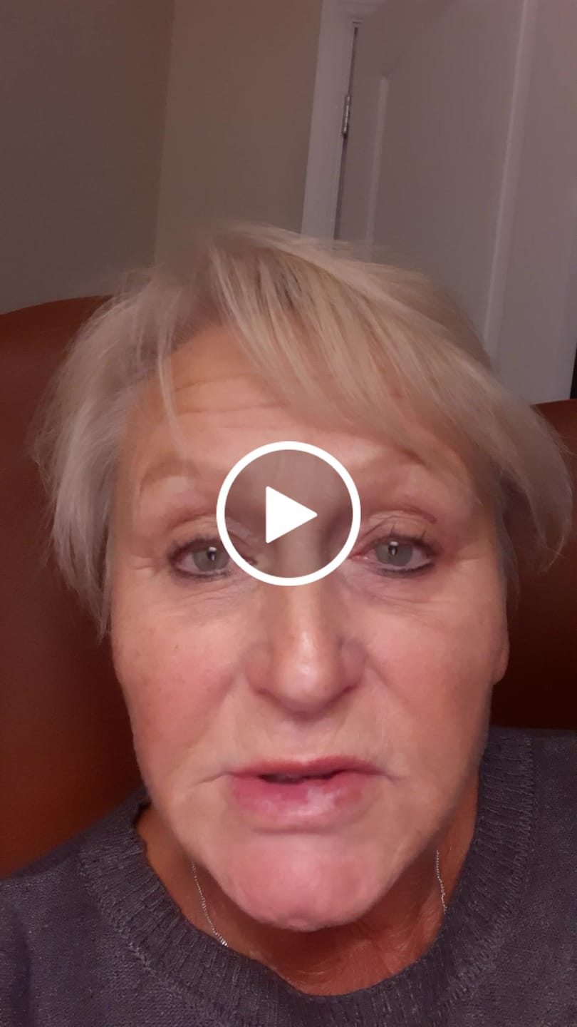 Customer video review of fLASH EYELASH SERUM