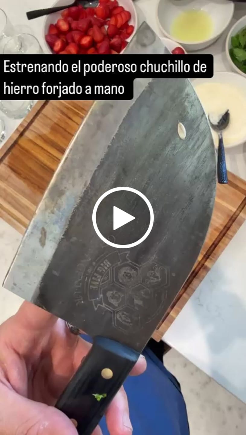 Customer video review of BraaiPlank™ Hammer Forged Butcher Knife