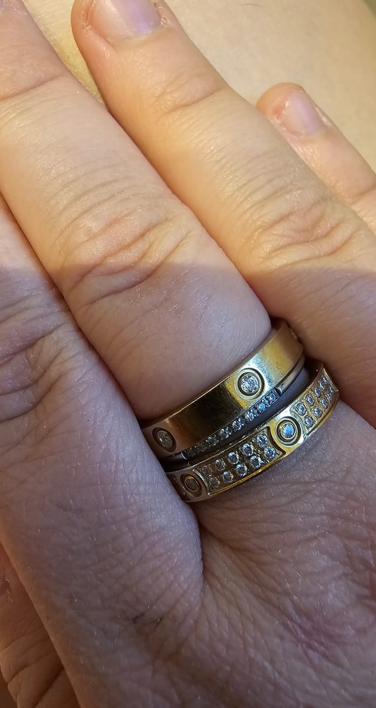 Customer photo review of Arena Ring | 18K vergoldet