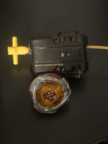 Customer photo review of Takara Tomy Beyblade X UX-14 ScorpioSpear 0-70Z Starter