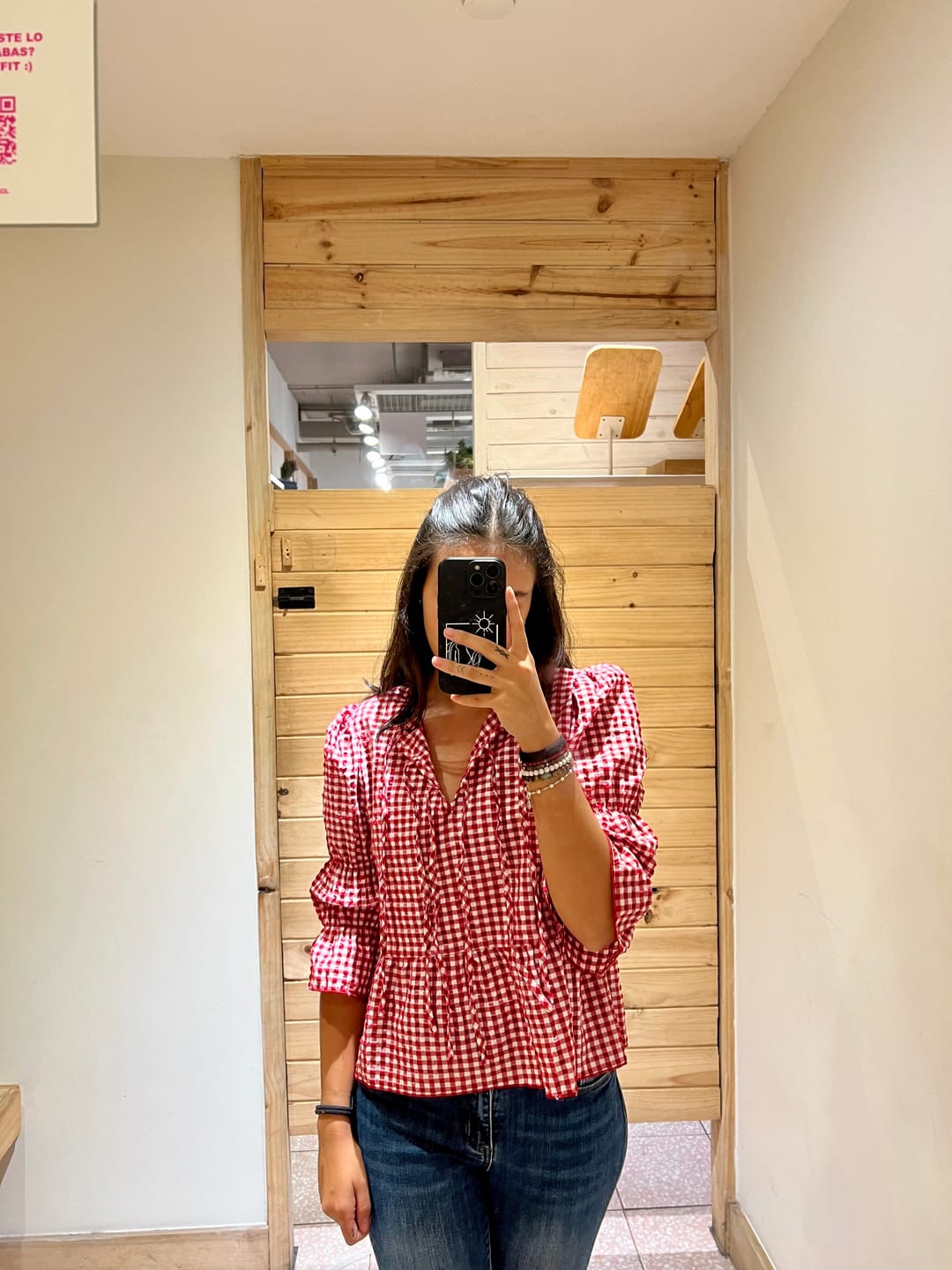Customer photo review of Blusa Vichy Lazos Red