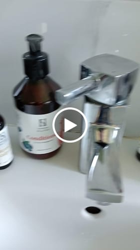 Customer video review of Scalp Oil