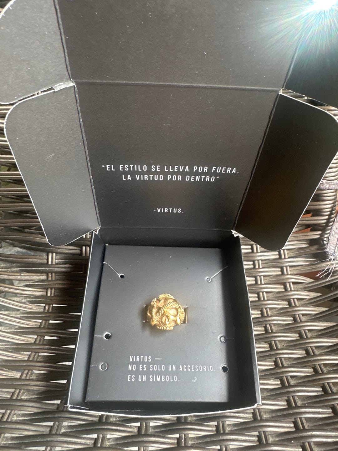 Customer photo review of Anillo Memento mori
