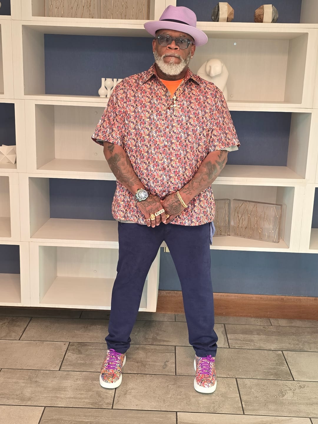 Customer photo review of Men's Artsy 2