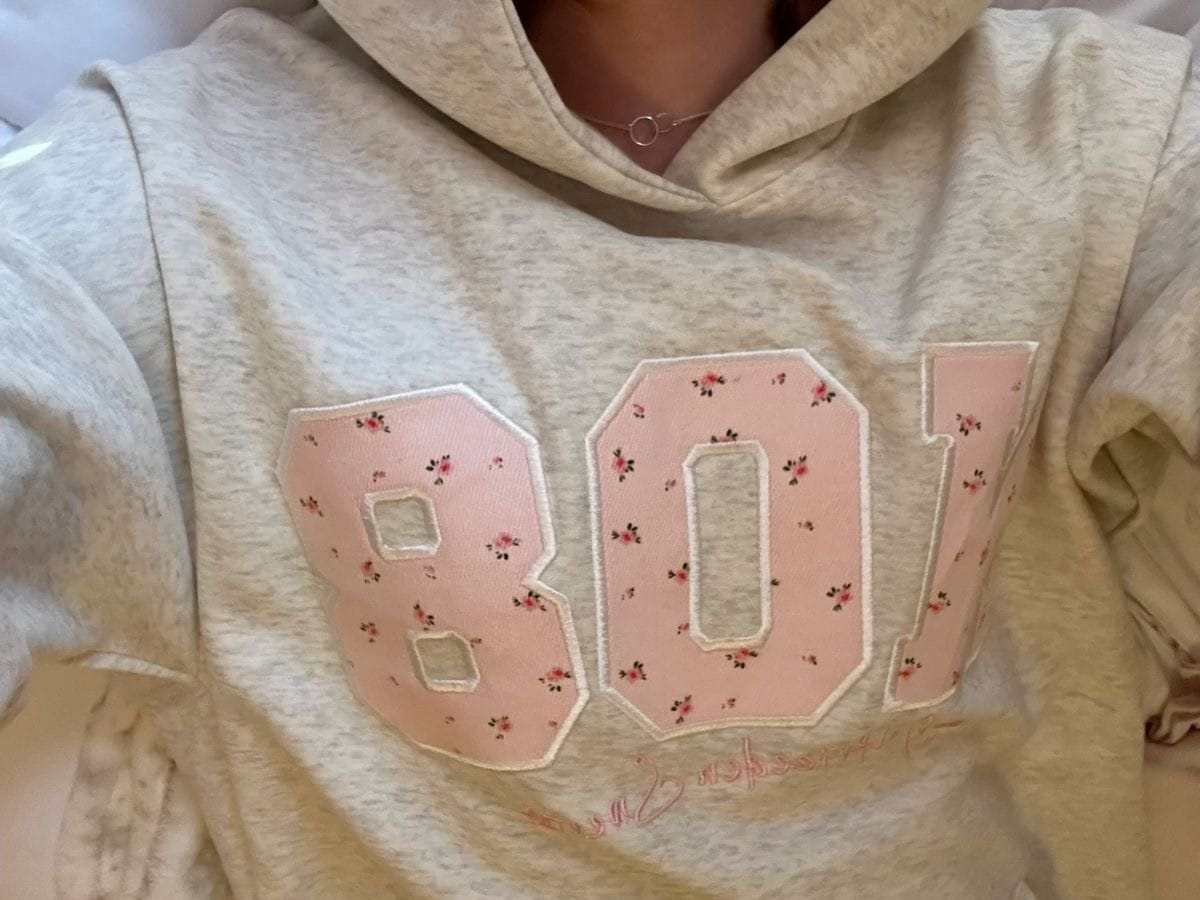 Customer photo review of Aelfric Eden Oversized N08 Graphic Hoodie
