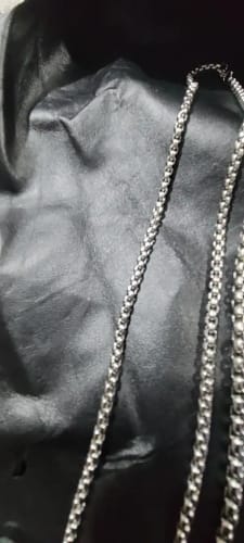Customer photo review of Minimal Silver Box Chain - Necklace