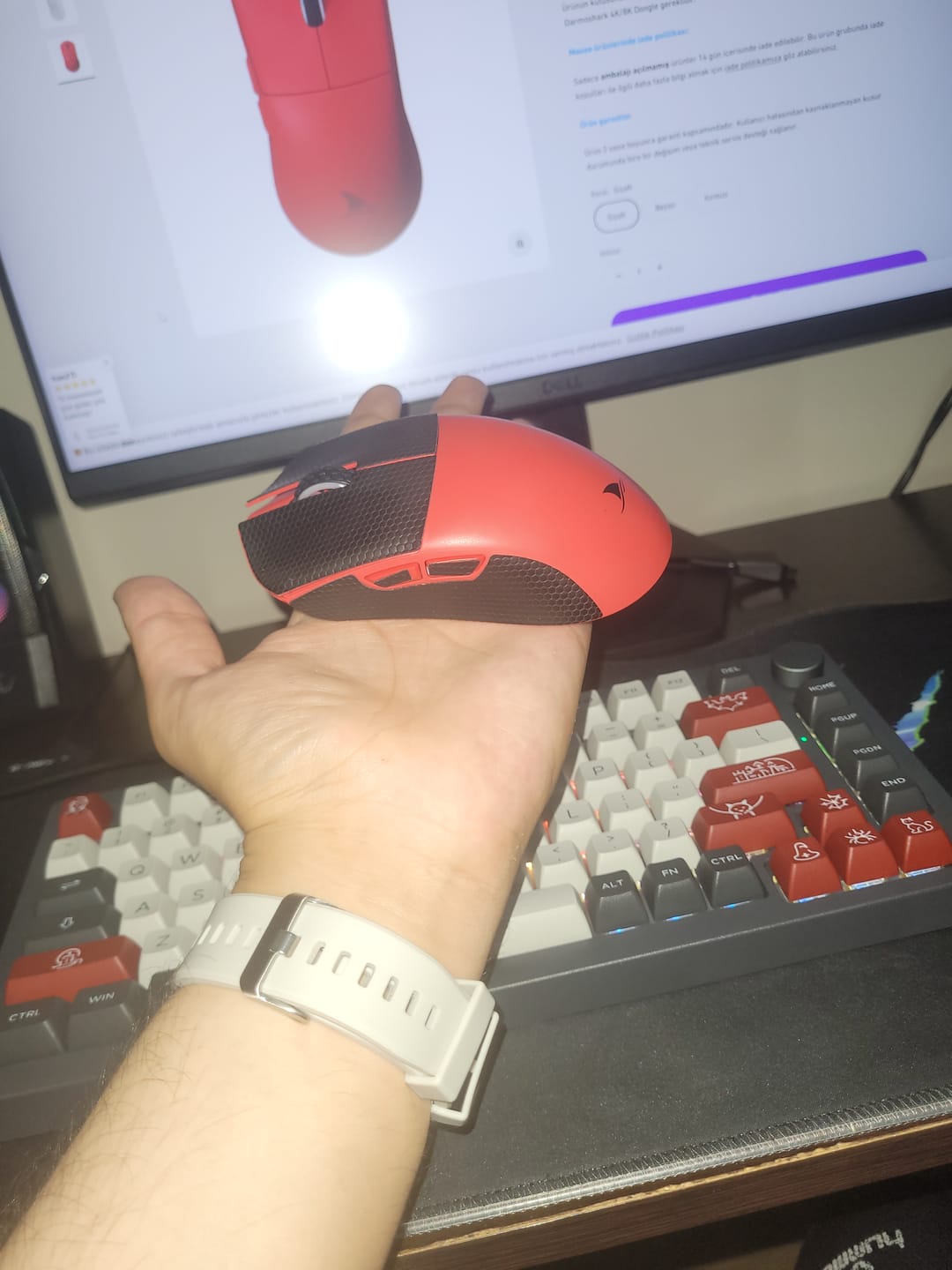 Customer photo review of Darmoshark M3 Pro Max Wireless Mouse