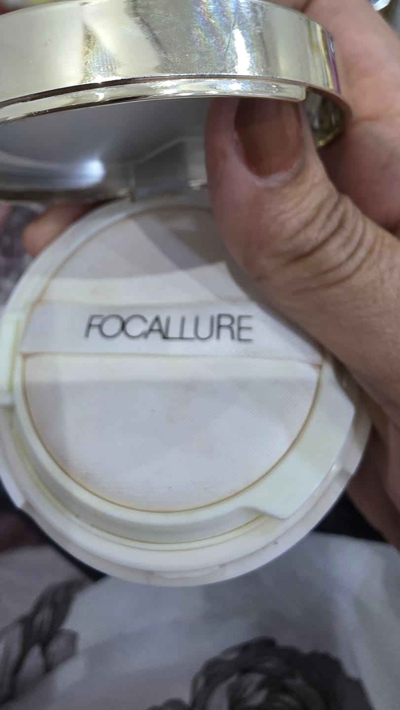 Customer photo review of Matte Air Cushion Foundation