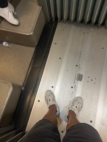 Matheus V. review of New Balance 530 Brancas image 1 out of 1