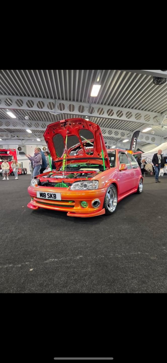 Customer photo review of Custom Universal Bonnet Props (4D Acrylic)