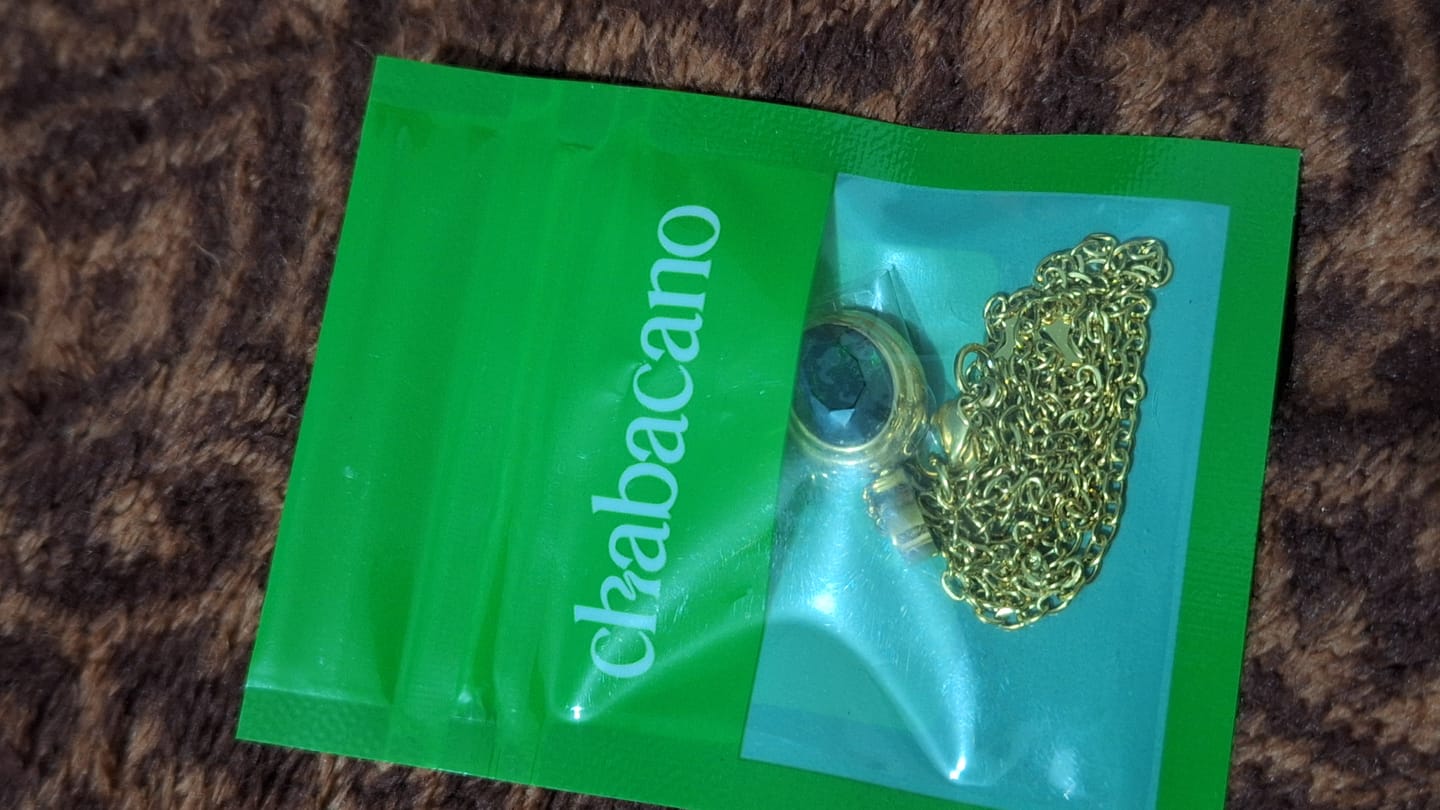 Customer photo review of Collar Medalla
