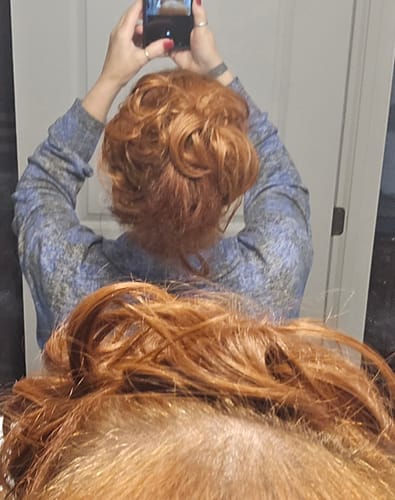 Customer photo review of JuvaBun Boho Messy bun