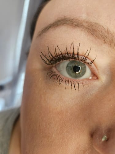 Customer photo review of P. Louise Tearproof Mascara 10g