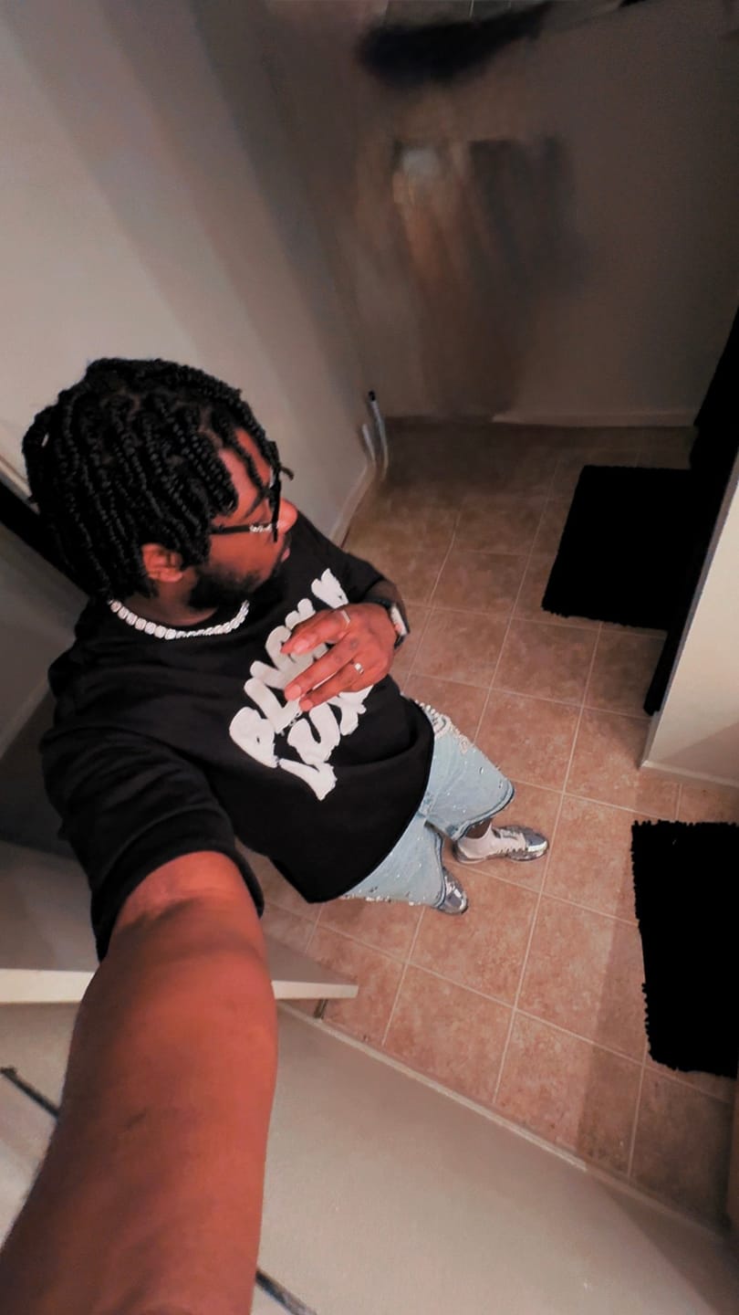 Customer photo review of BLK is Lux Cropped Crew
