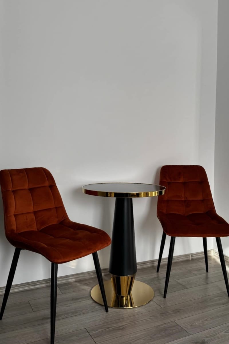 Customer photo review of Scaun CHIC, caramiziu/negru, stofa catifelata/metal, 50x43x88 cm