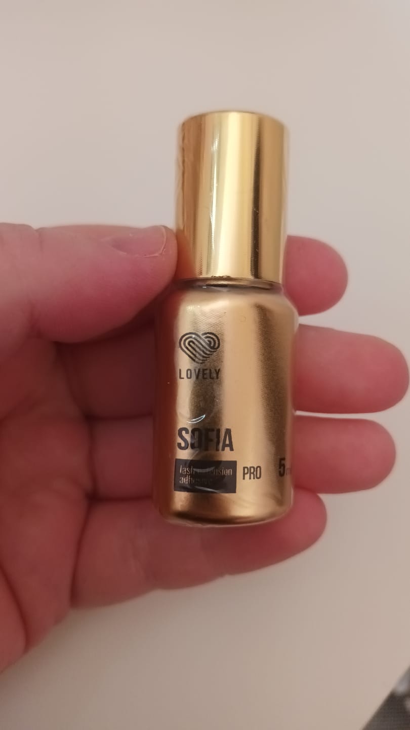 Customer photo review of Pegamento "Sofia " marca Lovely hasta  0,5 seg 30-70% humedad