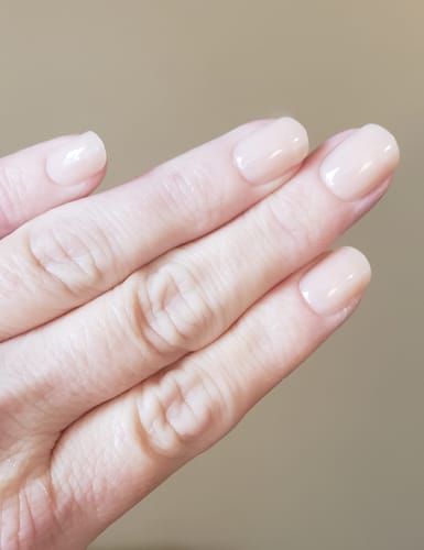 Customer photo review of Cream Soda Short Square Nails - Press On Nails