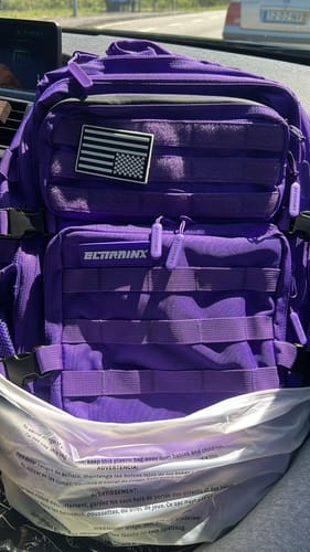 Customer photo review of Mochila Táctica V1 45L All In Violeta