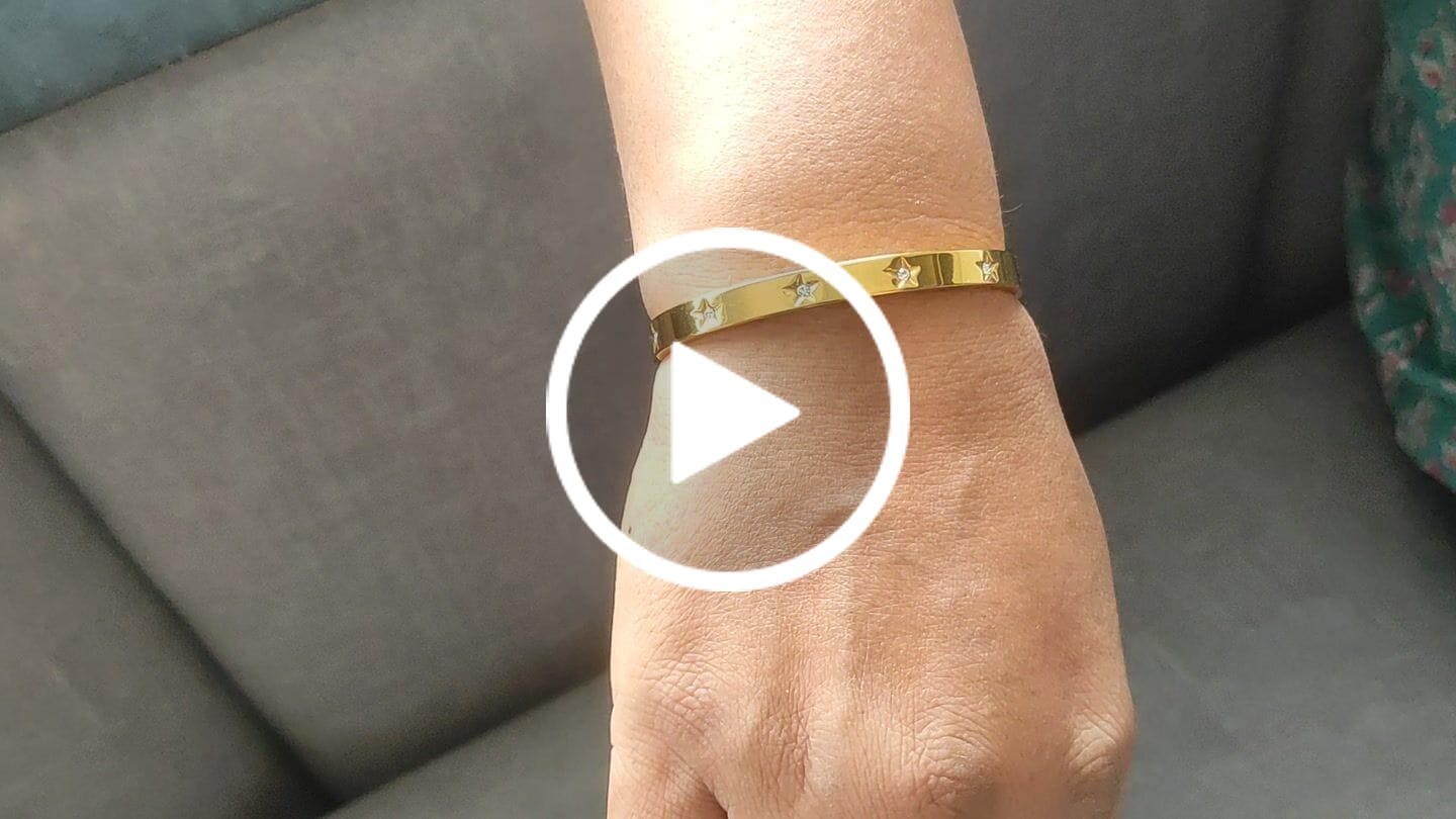 Customer video review of Golden Line of Light Kada