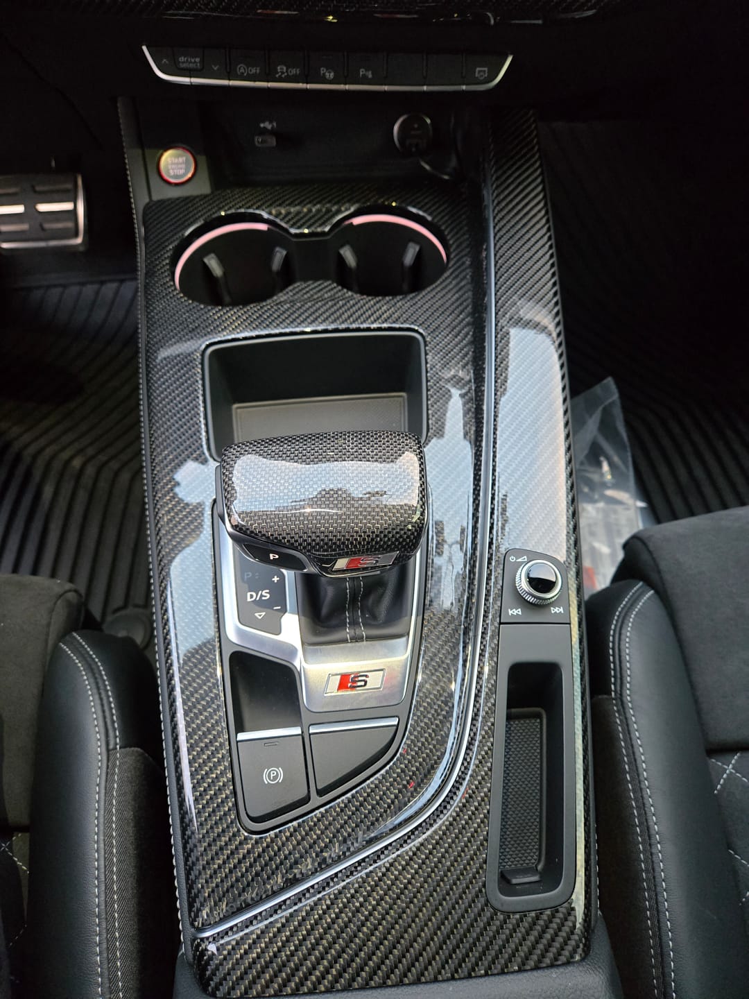 Customer photo review of EZT Audi B9/B9.5 A4/S4 A5/S5/RS5 Interior Center Console Trim