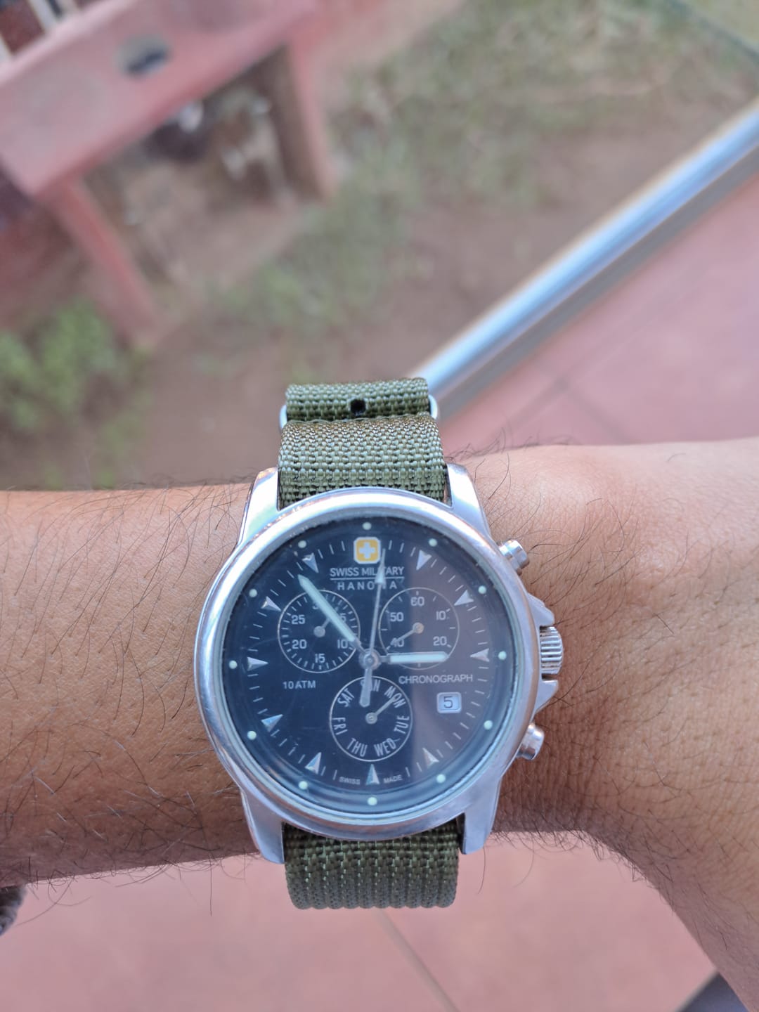 Customer photo review of Correa Nato Dando La Hora Verde