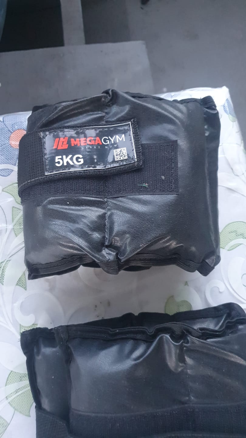 Customer photo review of Caneleiras Tornozeleiras De Peso