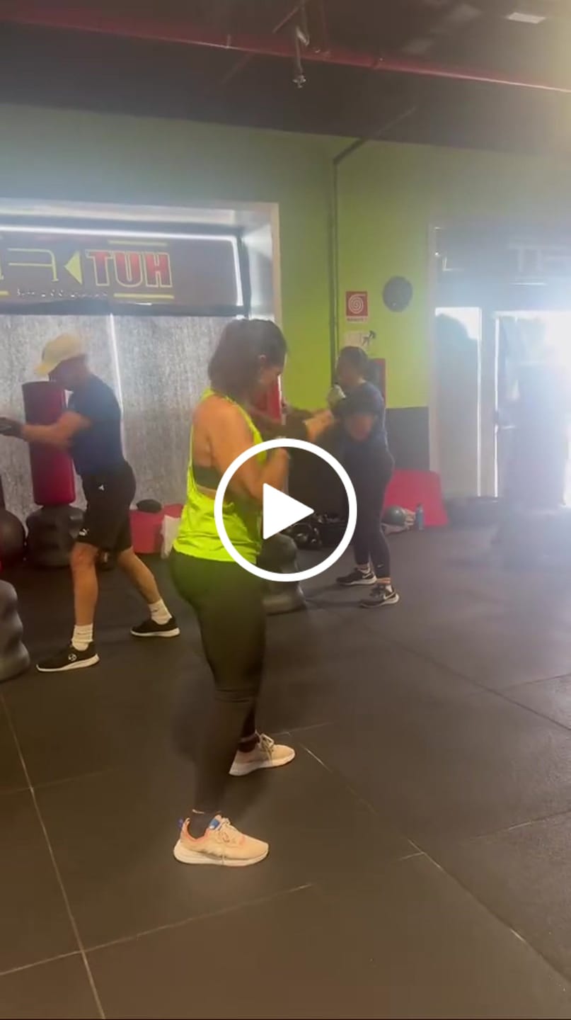 Customer video review of LEGGINGS INTENSE BLACK